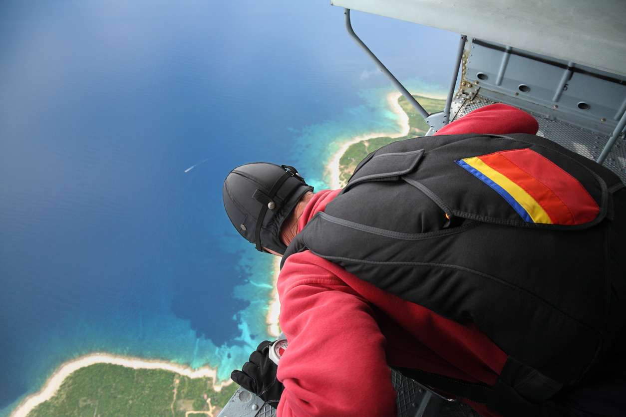 タモリ 仕事は適当に 遊びは真剣に そろそろ 仕事への我慢料 が支払われなくなるよ リノベ不動産 古賀店